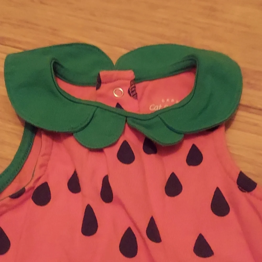 🎁 = 10/$25 Strawberry romper, 3-6 months, Cat & Jack